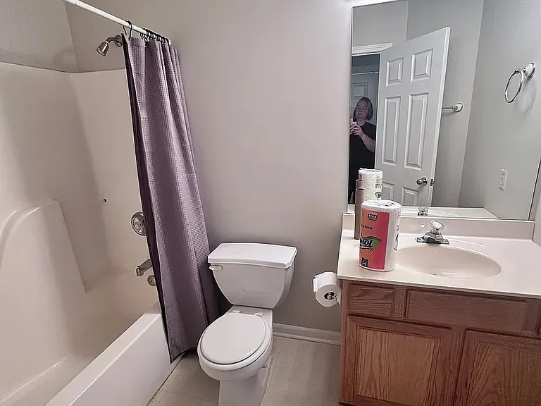 808 Sandy Ct — Photo 7