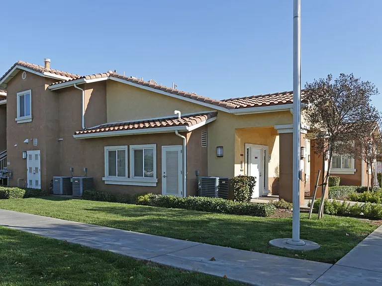 Rosewood Villas — Photo 9
