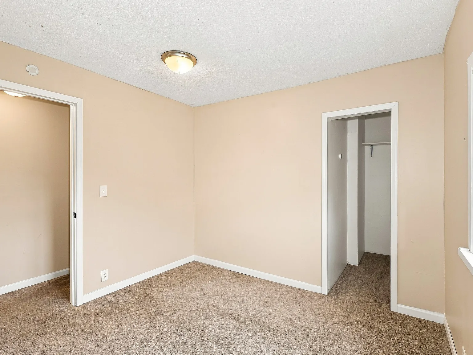 1097 Suburban Avenue - 2 — Photo 1