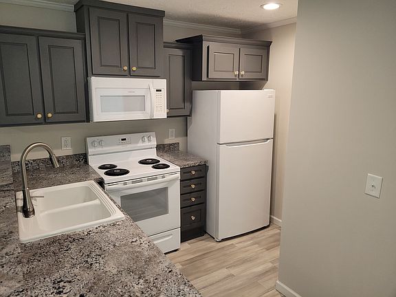 3rd image of 112 Whitus Dr Lot 53