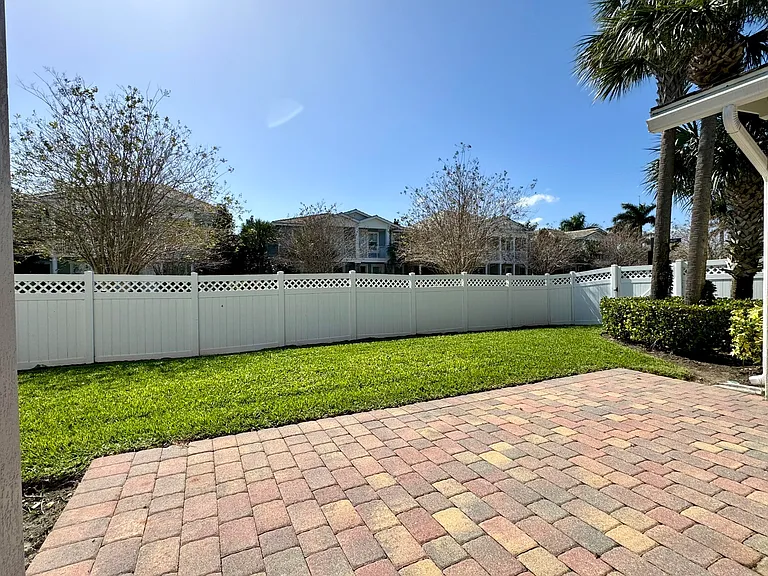 2758 Avalon Way — Photo 8