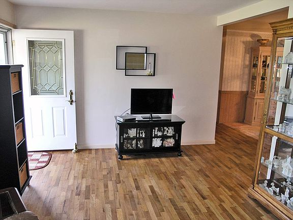 5th image of 4469 Reid Rd