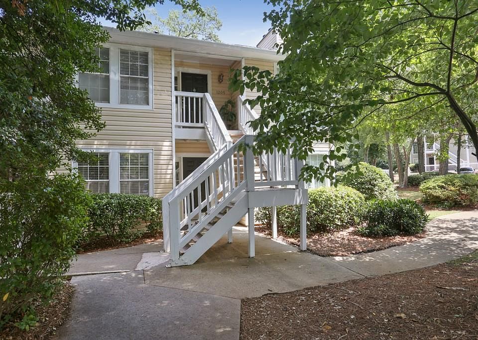 1st image of 1203 Countryside Pl SE
