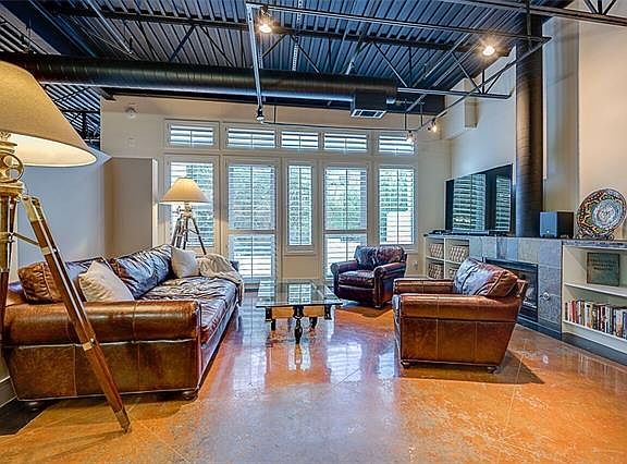 4th image of 3699 McKinney Ave Ste 586