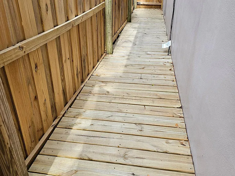 1273 Union St — Photo 32