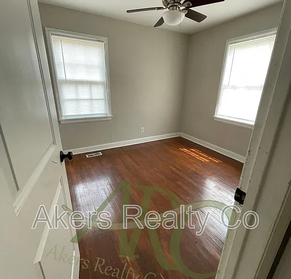 2210 Court St — Photo 11
