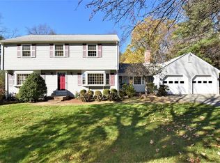 29 Overlook Dr, Chelmsford, MA 01824