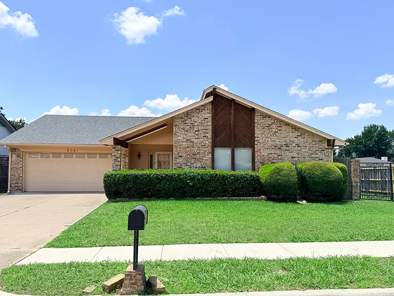 8041 Miles Dr — Photo 1