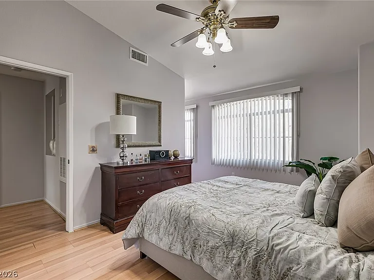 5415 W Harmon Ave #2114 — Photo 12