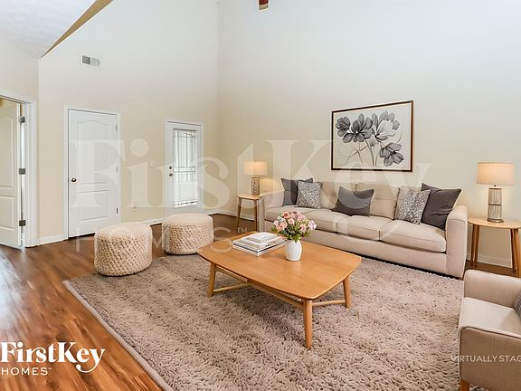 3rd image of 1128 McConaughy Ct