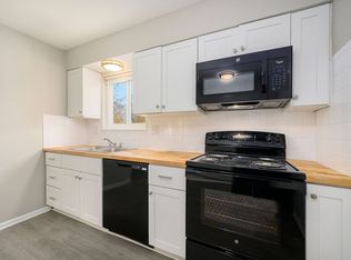 800 NE 68th St, Kansas City, MO 64118