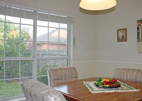 5th image of 2606 Goldfinch Dr