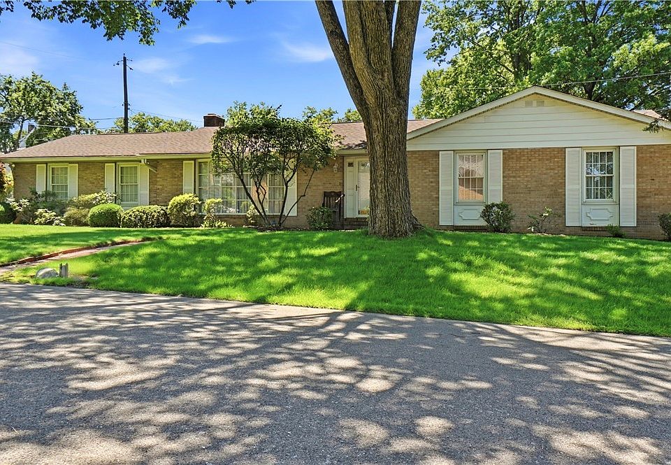 1st image of 426 Coventry Cir