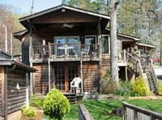 678 Pinehaven Dr, Badin Lake, NC 28127