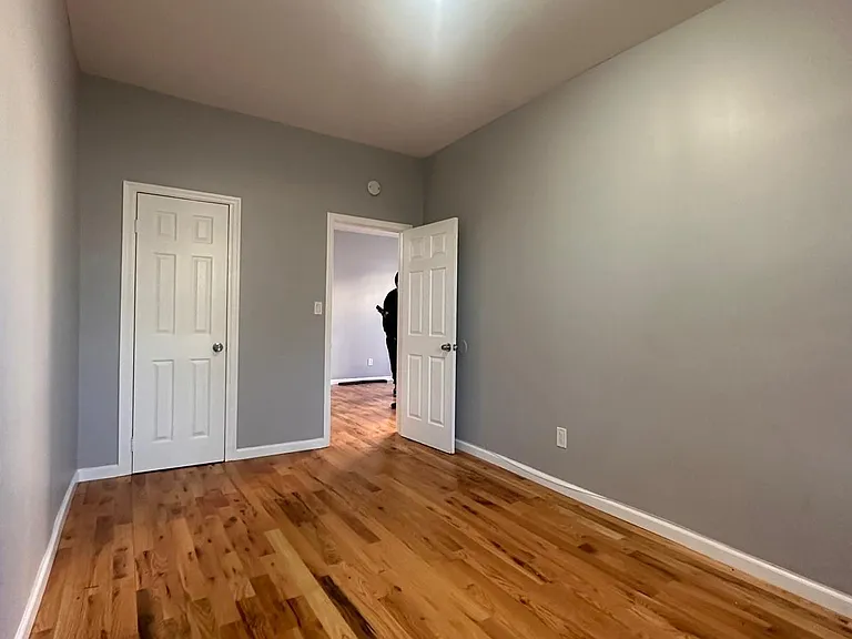 544 Grove St — Photo 7