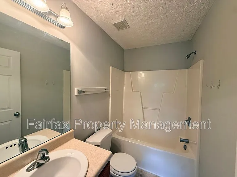 3131 Ivey Wood Ln — Photo 19
