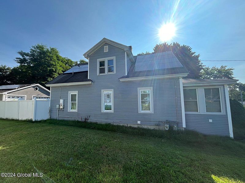 3rd image of 48 Crescent Avenue