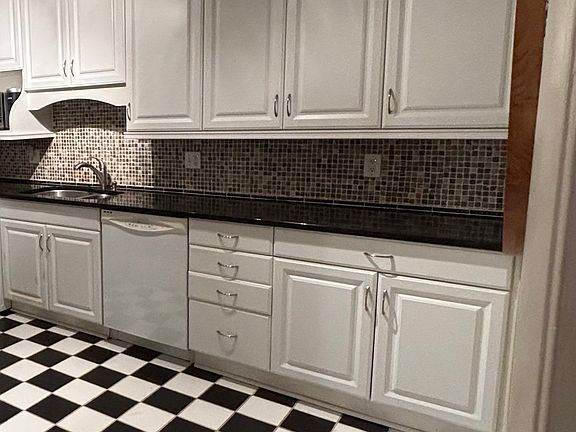 3rd image of 2601 Hillsboro Pike APT G4