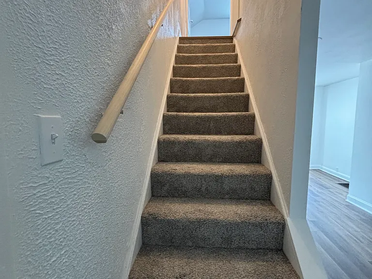17 Dean St — Photo 8
