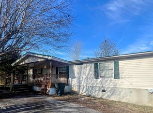 2942 Kathy Dr, Kodak, TN 37764