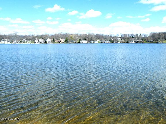5th image of 4205 Causeway Dr NE