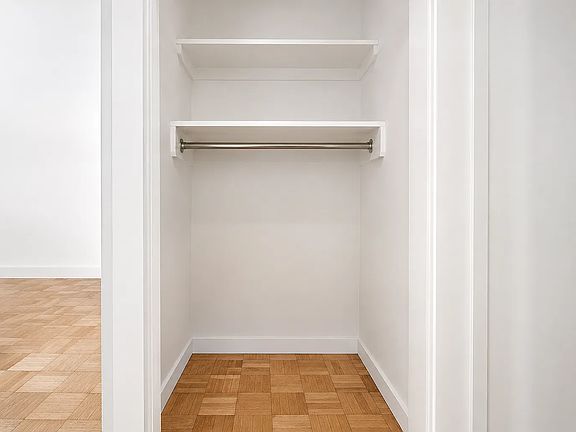 5th image of 213 E 37th St #2G