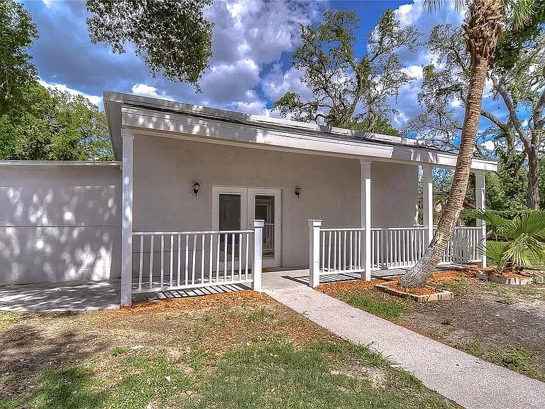 907 Dixie Maid Ln #1 — Photo 1