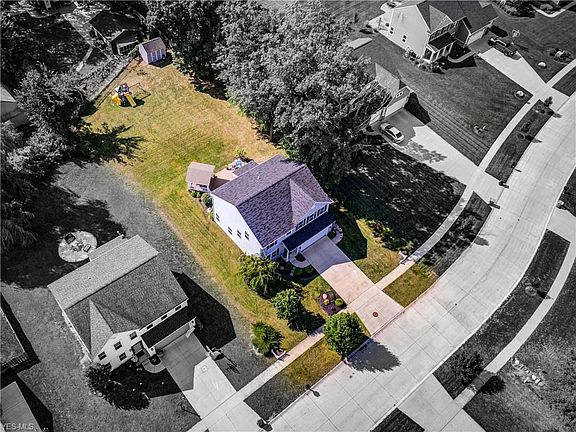 2nd image of 38615 Thorton Ln