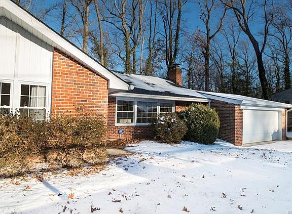 5th image of 1815 Greenvale Ct
