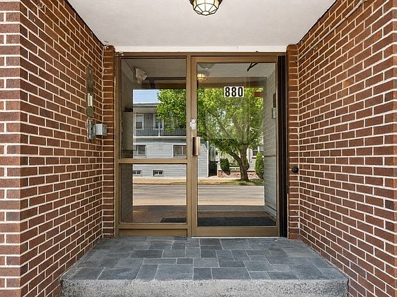 3rd image of 880 Broadway APT 5