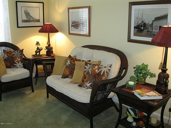 3rd image of 528A VILLAGE GREEN Drive #6A
