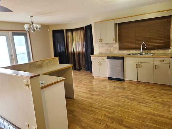 5th image of 11129 W 92nd St