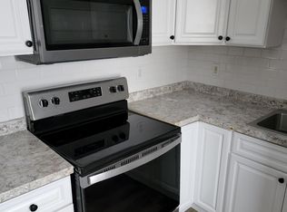 142 Fountain St #3, Fall River, MA 02721