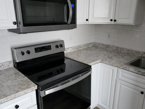 142 Fountain St, Fall River, MA