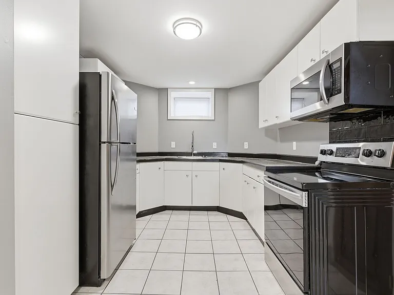 82 Blake St #B — Photo 1