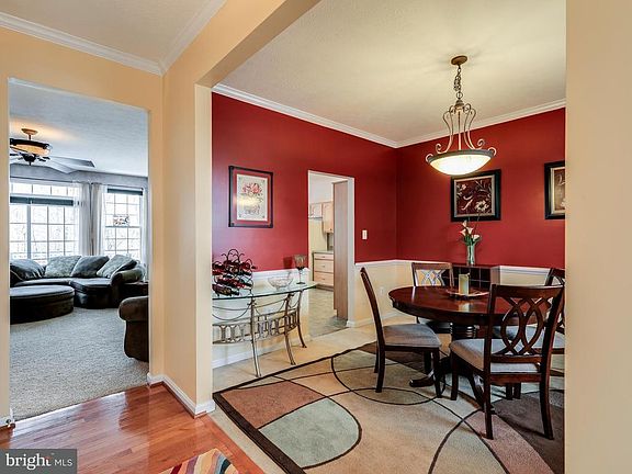 4th image of 612 Hickory Cir