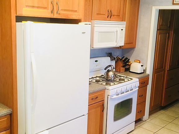 5th image of 7123 Vanscoy Ave