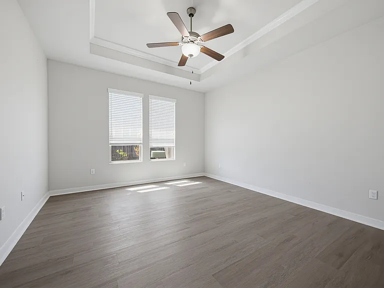 1012 Pasadena St — Photo 13