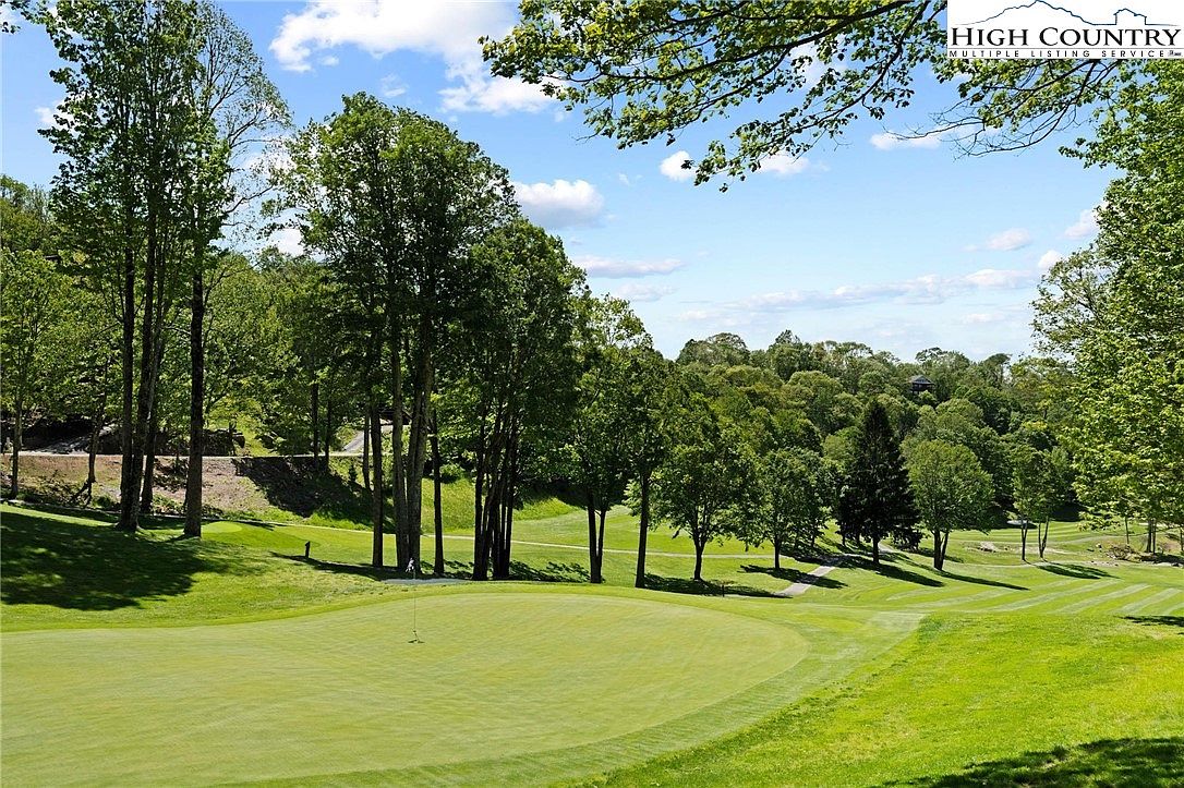 101 Golf View Drive UNIT 5