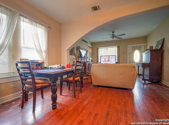 3rd image of 1246 AVANT AVE