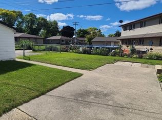 9111 W Herbert Ct, Milwaukee, WI 53225