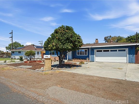 3rd image of 2367 Golden Ave