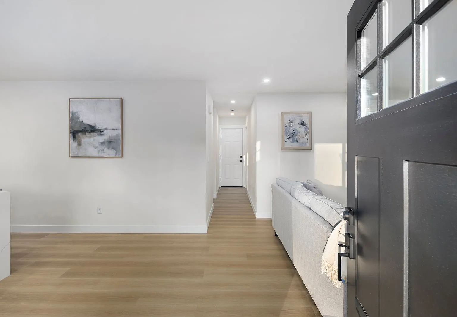 2 bed, 1000 sqft, $3,450 — Photo 3