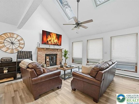 5th image of 4758 Brentwood Dr