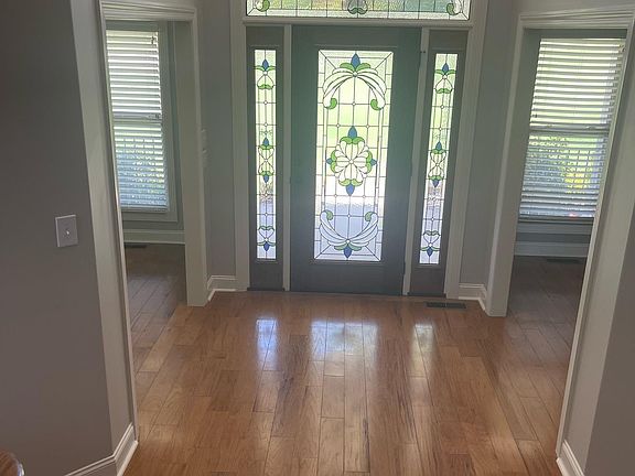 3rd image of 144 Heatherwood Dr