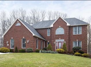 70 Deer Run, Orchard Park, NY 14127