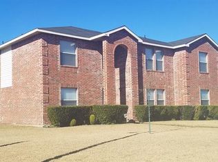 700 Meandering Dr, Cedar Hill, TX 75104