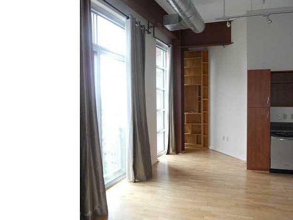 5th image of 221 Market St Unit 322