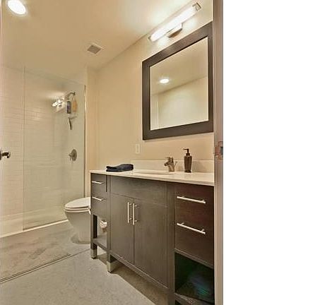 4th image of 1132-1140 Washington Ave #300