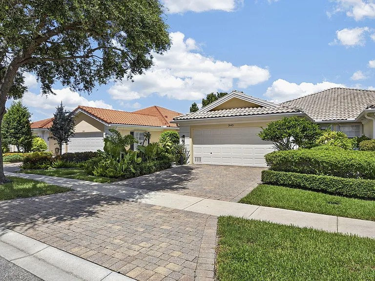 3143 Verdmont Ln — Photo 6